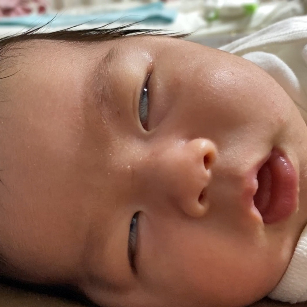 子育て日記３ 生後２ヶ月半経った息子 4y Plus