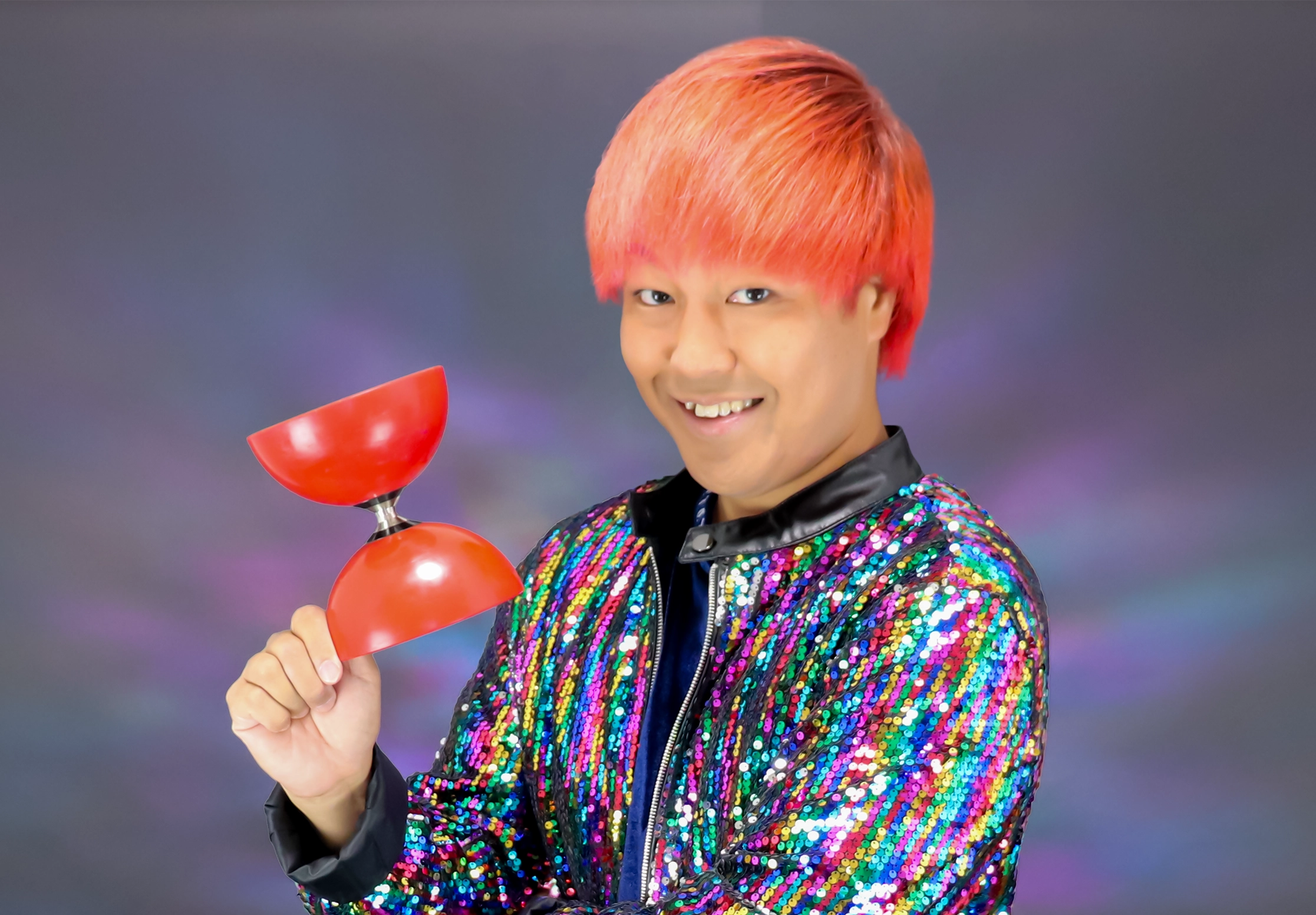 ディアボロを持つPerformer Yu-kiの宣材写真